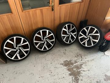 Cerchi brescia 19 golf 7.5 gti