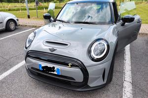 Mini Cooper SE elettrica 