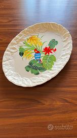 Piatto in ceramica con decorazione tropicale