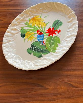 Piatto in ceramica con decorazione tropicale