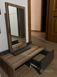 Mobile sospeso per ingresso nuovo