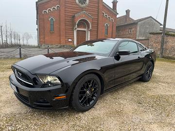 Ford Mustang Versione Americana 3.7