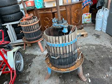 Torchio per vino da restaurare
