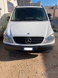 Mercedes 2.2-140cv