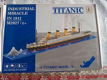 modellino di titanic