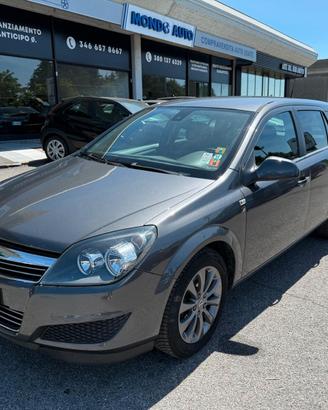 Opel Astra 1.6 T 16V Station Wagon Cosmo