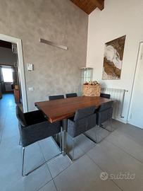 Tavolo in legno pregiato