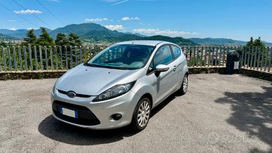 ford fiesta 1.2 82cv benzina titanium UNI PROP