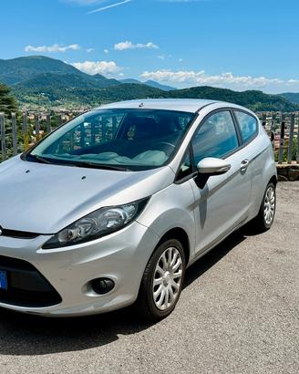 ford fiesta 1.2 82cv benzina titanium UNI PROP