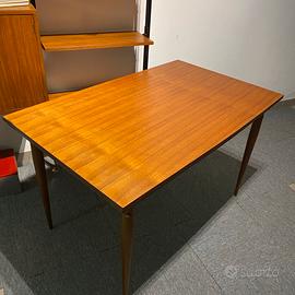 Tavolo anni 60 design scandinavo in teak