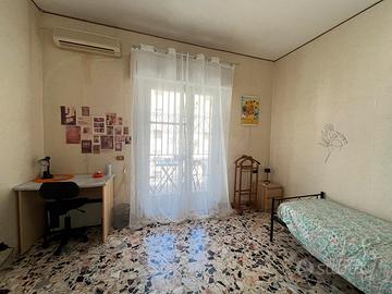 Via Cons. Pompea, camera per studentessa