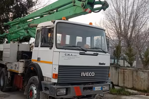 Iveco 330 Veicolo