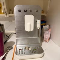 Macchina del caffè in grani smeg (usata poco)
