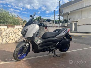 Yamaha X Max 300