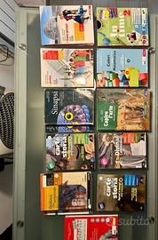 Libri liceo (titoli e codici in descrizione)