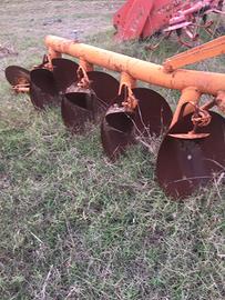 Aratro a disco fisso