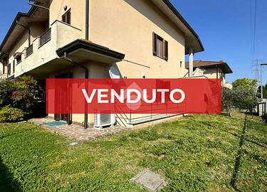 VILLA A SCHIERA D'ANGOLO A POZZUOLO MARTESANA