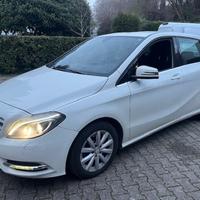 MERCEDES-BENZ B 180 CDI 180 White collection