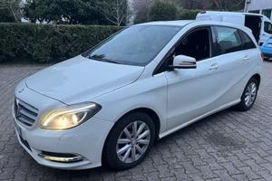 MERCEDES-BENZ B 180 CDI 180 White collection
