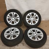 Cerchi e gomme range rover Evoque da 235/60/18