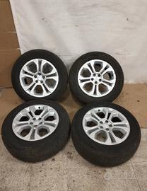 Cerchi e gomme range rover Evoque da 235/60/18