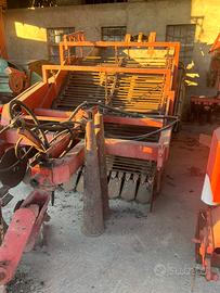 Macchina raccogli sassi per trattore