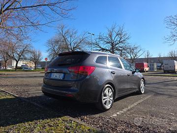 Kia Ceed SW 1.6 CRDi Cool - Tagliandata