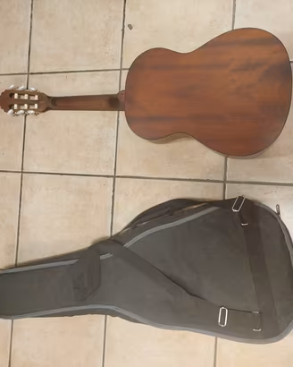 Chitarra Cort Guitars