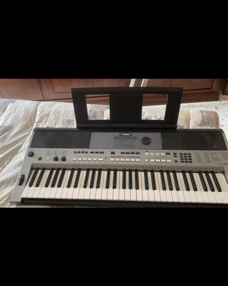 tastiera yamaha E443