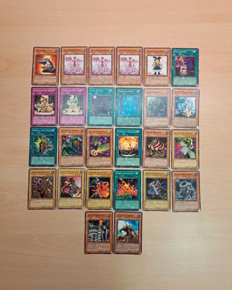 Lotto 26 Carte Yu-Gi-Oh! Vintage ITA Anni 2000