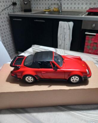 Modellino Porsche 911 turbo polistil 1/18