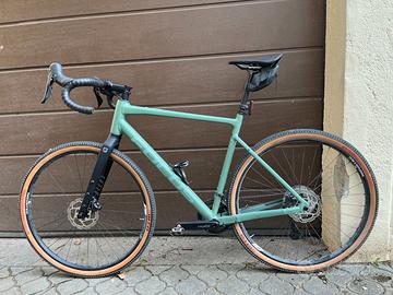 Bicicletta Gravel Focus Atlas 6.8 Verde - L