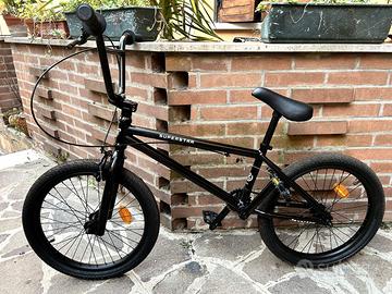 Bicicletta BMX Freestyle Superstar