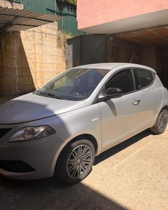 LANCIA YPSILON MODELLO ECOCHIC