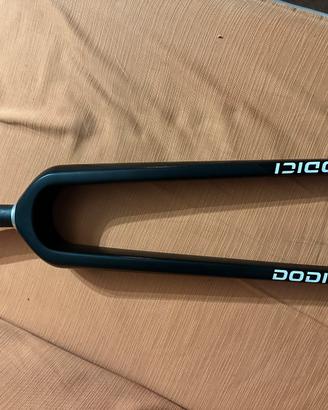 Forcella gravel carbonio