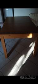 Tavolo e sedie 