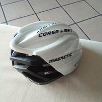 casco con guscio 