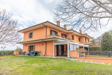 Villa panoramica con piscina interna e SPA privata