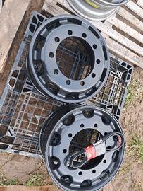 9 Cerchi e 1 gomma per camion