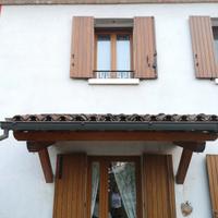 Pensilina in  legno lamellare