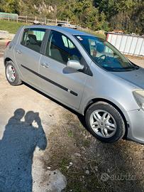 Clio 2006 1.2 benzina