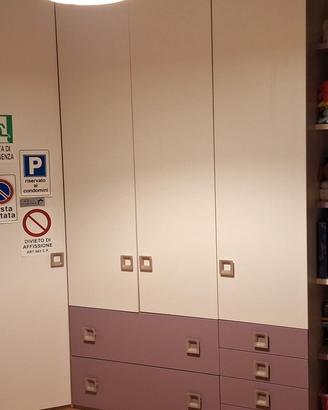 Armadio, 2 comodini, 2 letti singoli