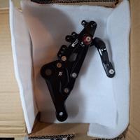 Pedaline arretrate Aprilia Rs/tuono 660