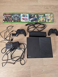 X Box one 500GB + 2 Controller + Kinect  +6 giochi