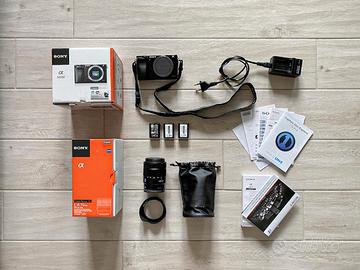 Sony a6000 + 3 batterie + obiettivo Zeiss 16-70mm