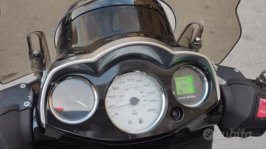 Aprilia Scarabeo 300s colore Nero