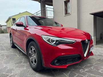 Alfa Romeo Stelvio 2.2 Turbodiesel 160 CV AT8 RWD 