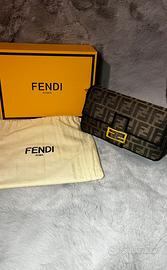 Borsa Baguette Fendi Logo FF