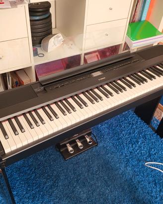 Pianoforte yamaha P 525 b
