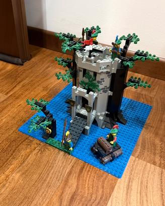 Lego 6077 - Forestmen’s River Fortress (1989)